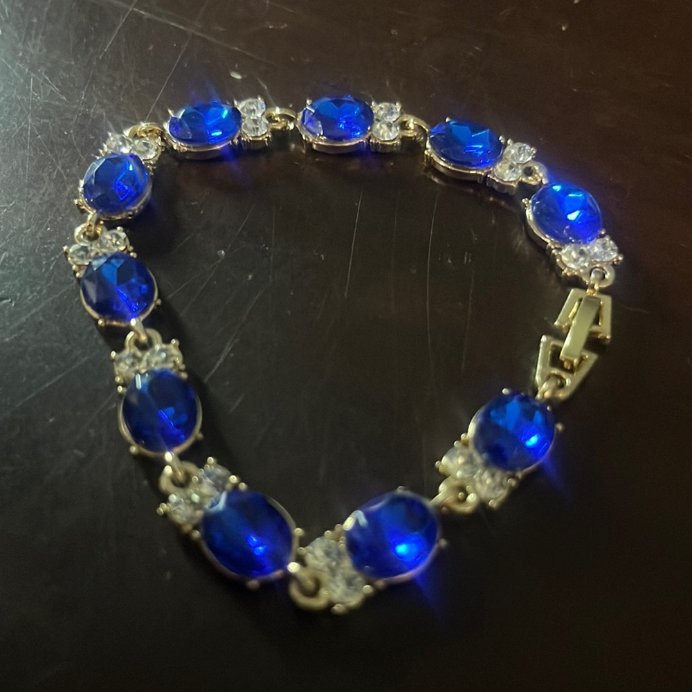 Women’s bracelet